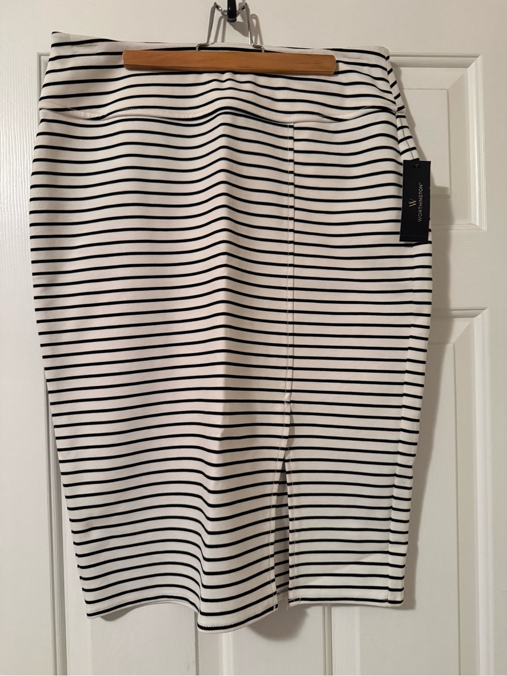 Women's Black and White Striped Pencil Skirt w/Slit - M
